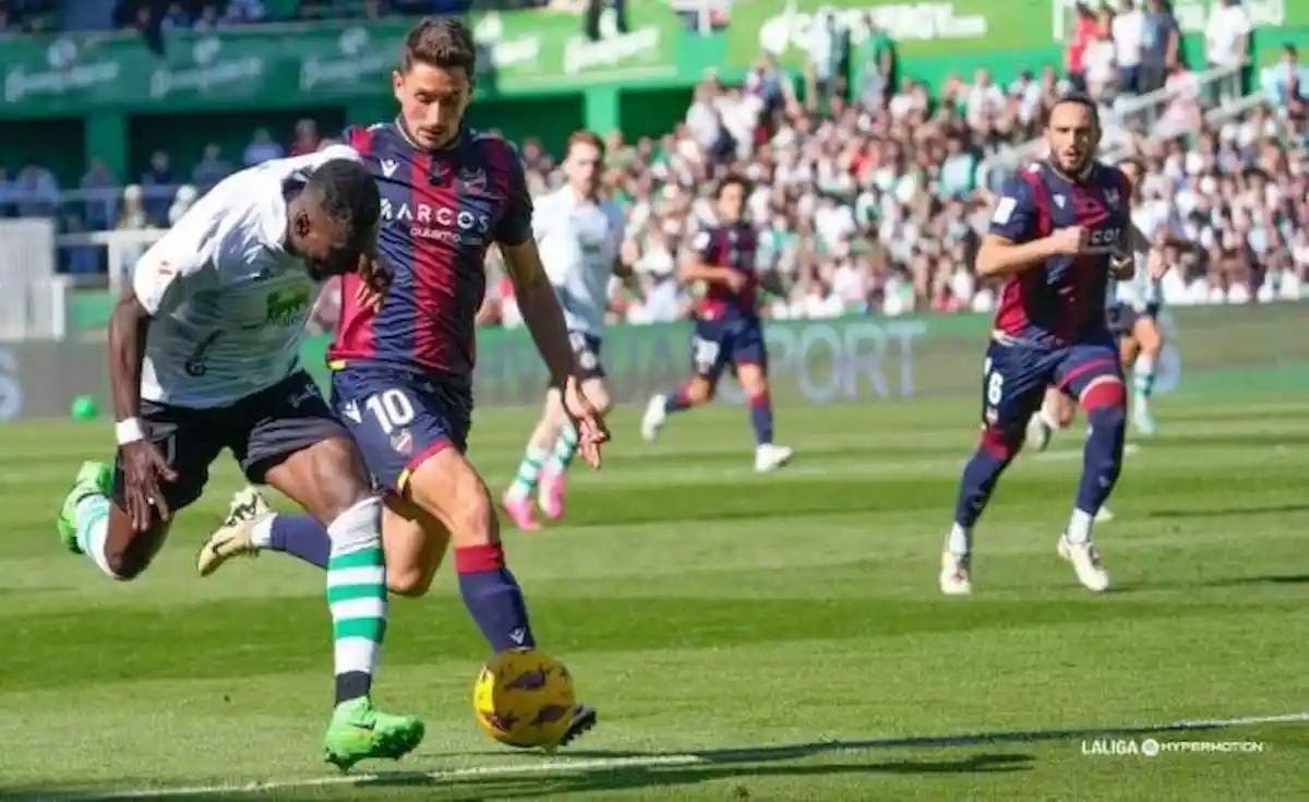 Nhận định soi kèo Racing Santander vs Levante lúc 21h15 ngày 13/10/2024 nhan-dinh-soi-keo-racing-santander-vs-levante-luc-21h15-ngay-13-10-2024-1