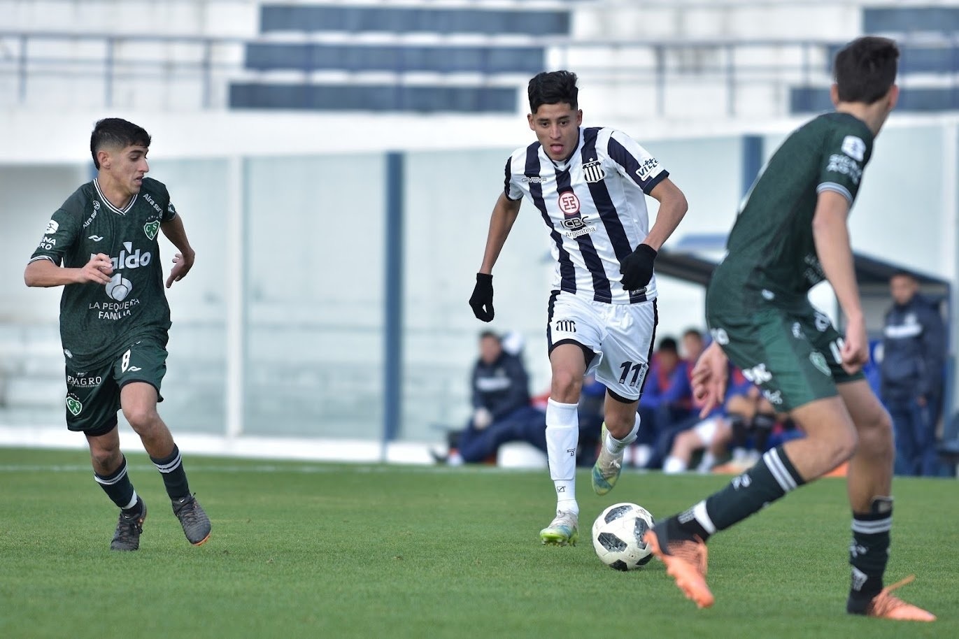 Nhận định soi kèo Talleres vs Sarmiento lúc 05h15 ngày 22/11/2024 nhan-dinh-soi-keo-talleres-vs-sarmiento-luc-05h15-ngay-22-11-2024-1