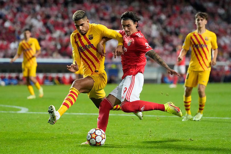 nhan-dinh-soi-keo-benfica-vs-barcelona-luc-03h00-ngay-22-1-2025