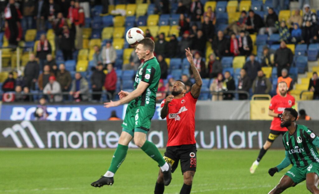 Nhận định soi kèo Sakaryaspor vs Genclerbirligi lúc 00h00 ngày 7/1/2025 nhan-dinh-soi-keo-sakaryaspor-vs-genclerbirligi-luc-00h00-ngay-7-1-2025-1