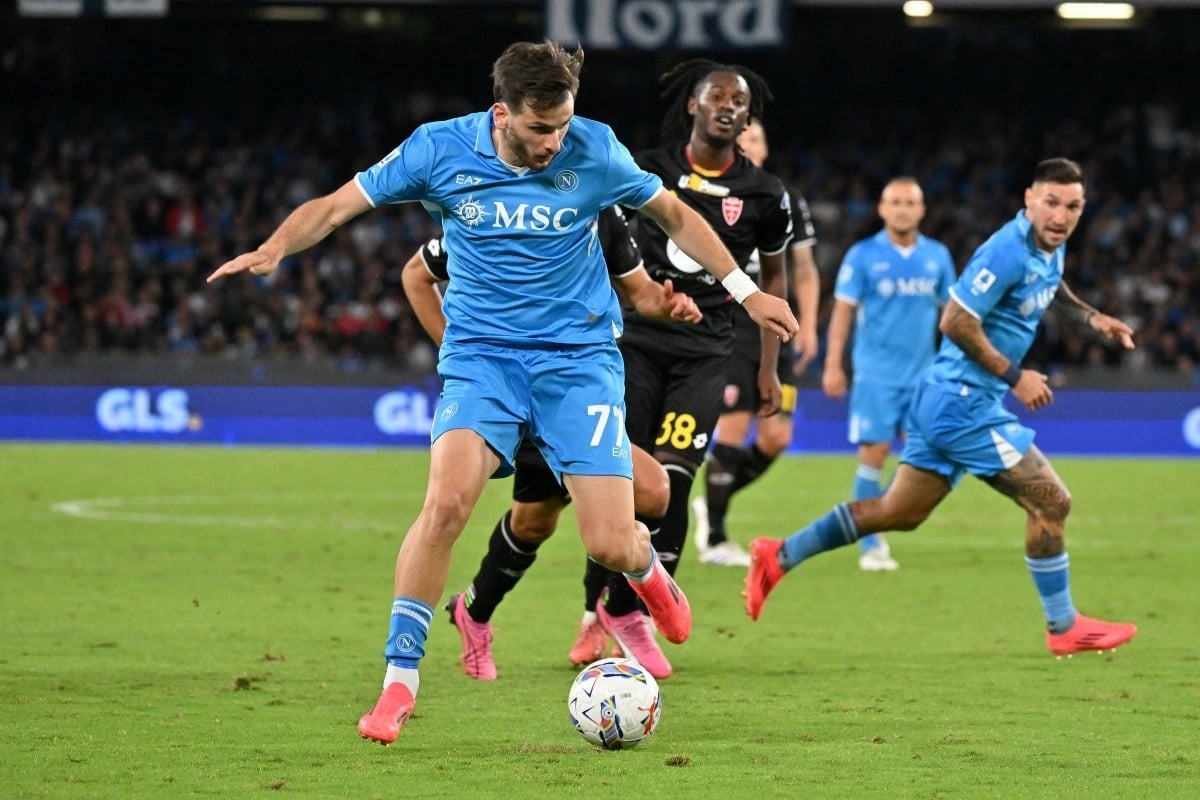 nhan-dinh-soi-keo-como-vs-napoli-luc-18h30-ngay-23-2-2025-1