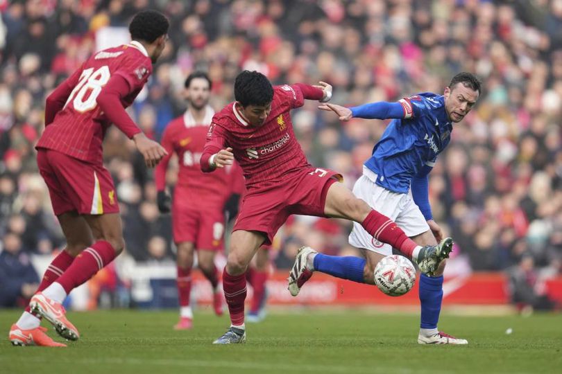 nhan-dinh-soi-keo-plymouth-vs-liverpool-luc-22h00-ngay-9-2-2025