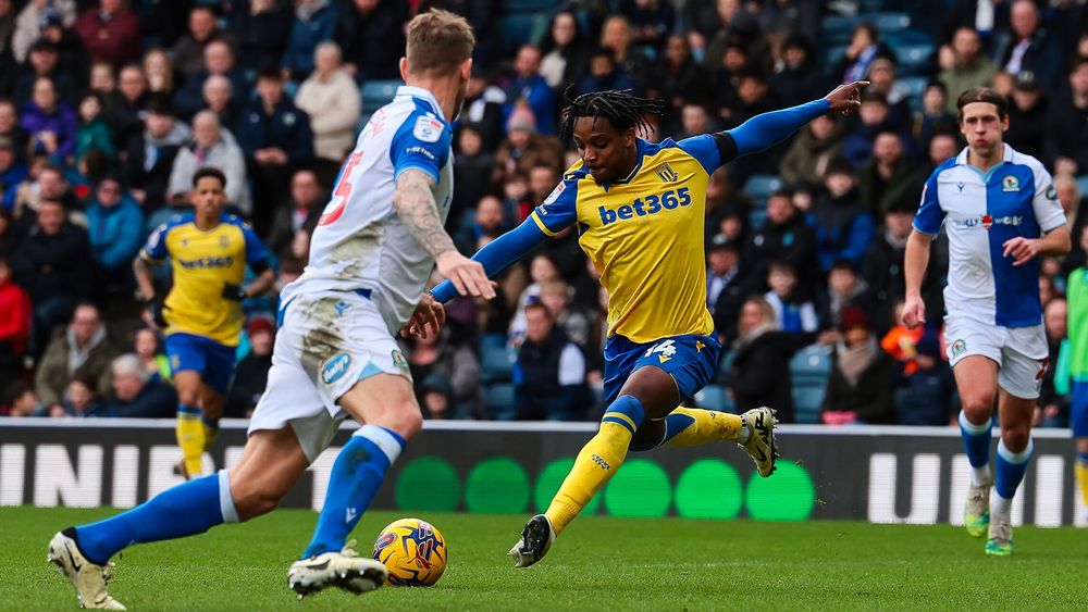 nhan-dinh-soi-keo-stoke-vs-blackburn-luc-23h00-ngay-12-3-2025
