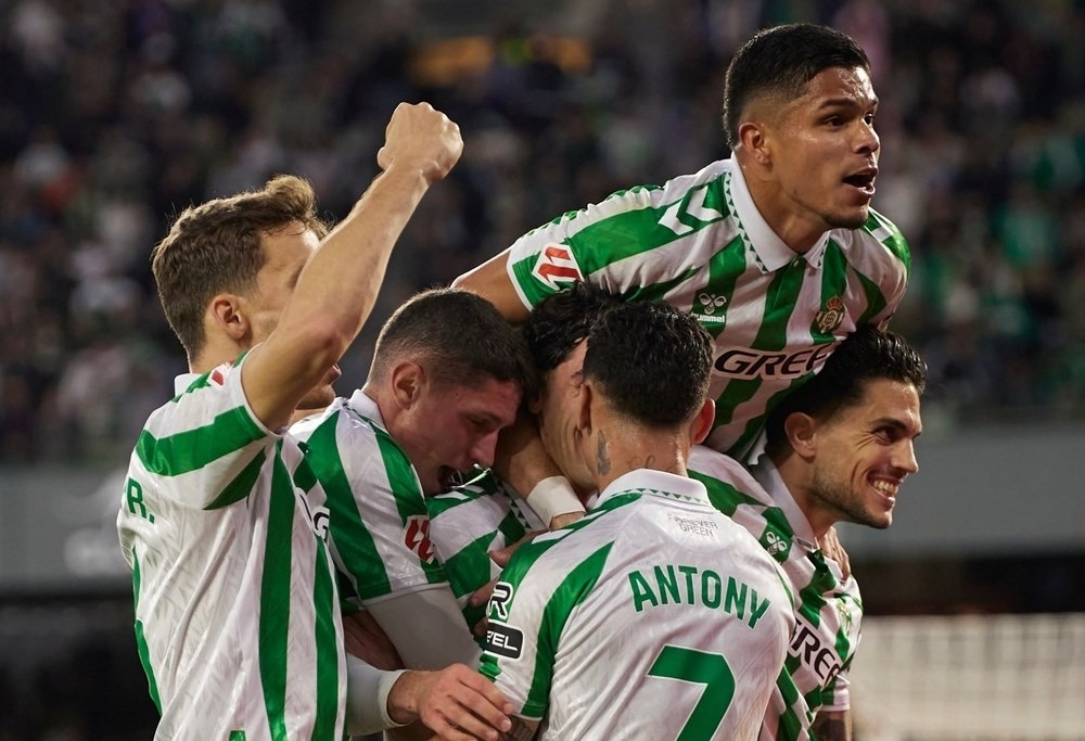 Nhận định soi kèo Betis vs Fiorentina lúc 02h00 ngày 2/5/2025 nhan-dinh-soi-keo-betis-vs-fiorentina-luc-02h00-ngay-2-5-2025-1