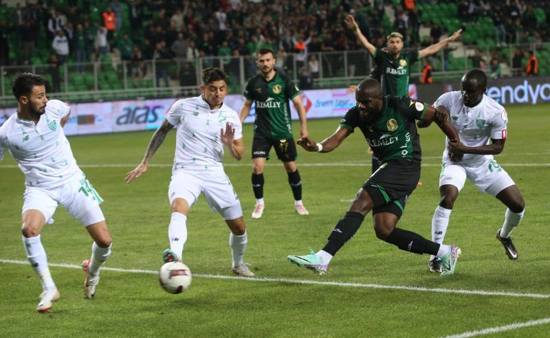 nhan-dinh-soi-keo-bolospor-vs-sakaryaspor-luc-0h00-ngay-10-4-2025