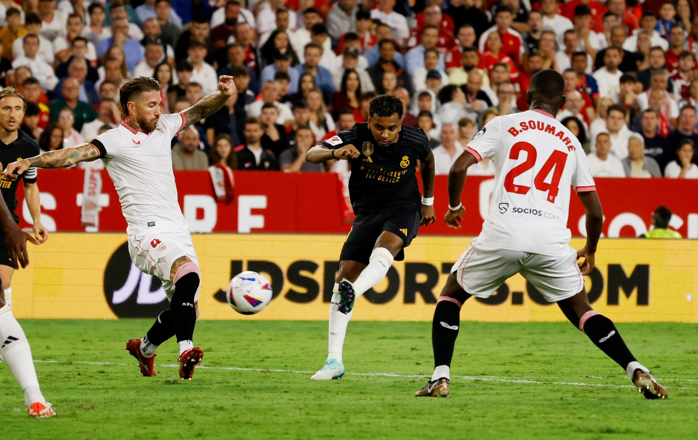 Nhận định soi kèo Sevilla vs Real Madrid lúc 00h00 ngày 19/5/2025 nhan-dinh-soi-keo-sevilla-vs-real-madrid-luc-00h00-ngay-19-5-2025-1