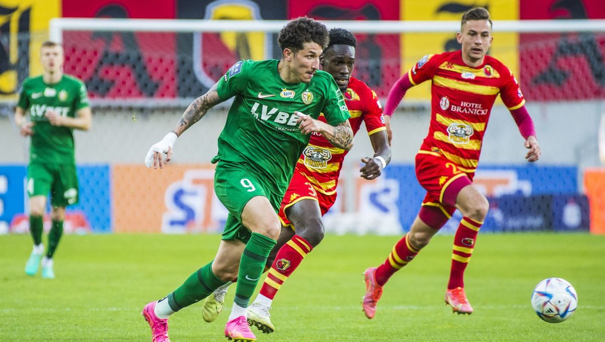 nhan-dinh-soi-keo-slask-vs-jagiellonia-luc-1h30-ngay-17-5-2025