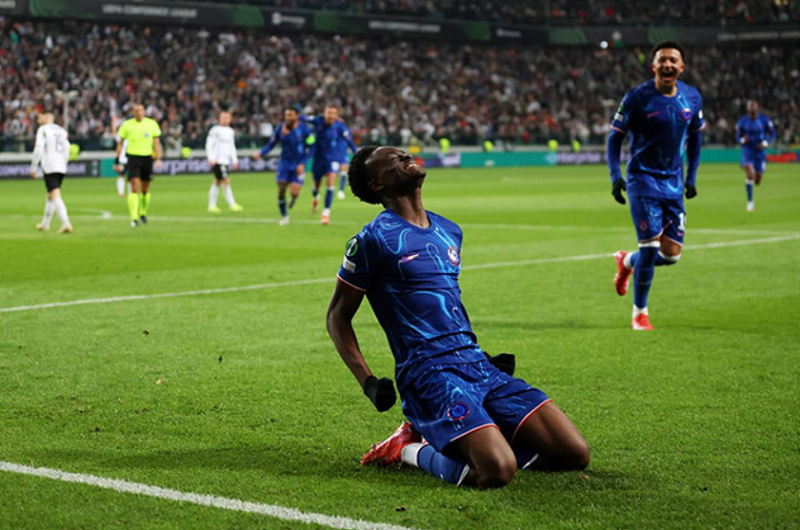 than-dong-19-tuoi-choi-cuc-hay-hlv-chelsea-van-muon-chieu-mo-them
