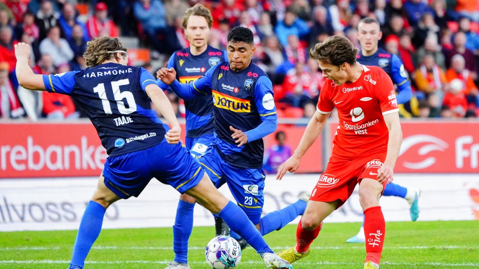 Nhận định soi kèo Brann vs Sandefjord lúc 00h00 ngày 1/7/2025 nhan-dinh-soi-keo-brann-vs-sandefjord-luc-00h00-ngay-1-7-2025-1