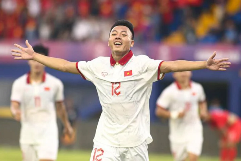 bo-ba-thanh-hoa-mang-tinh-than-popov-den-u23-viet-nam