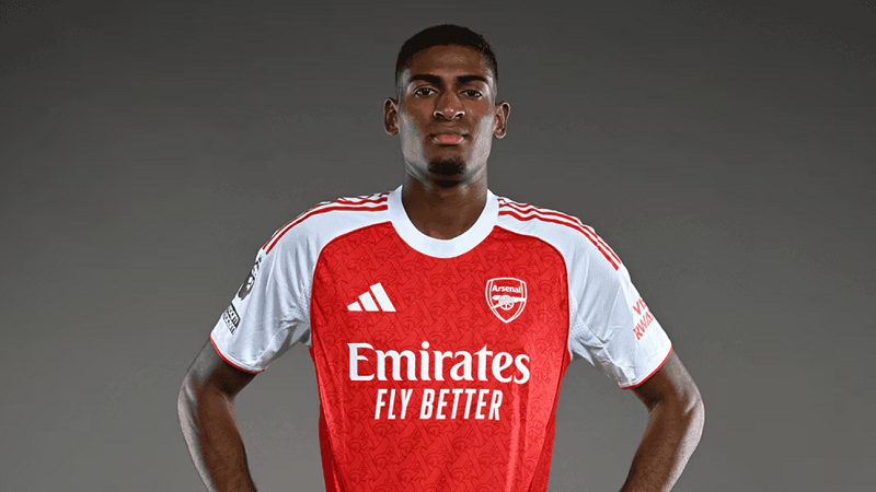 cristhian-mosquera-se-thanh-cong-tai-arsenal
