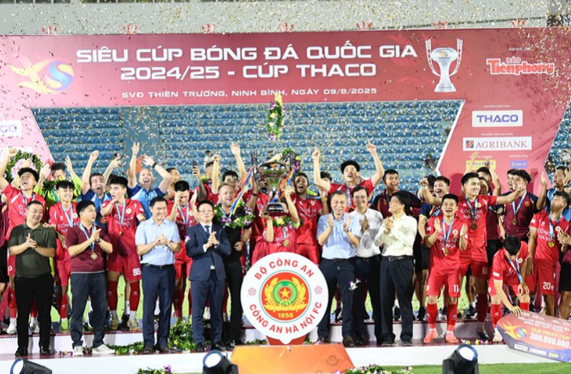 lan-song-viet-kieu-va-ngoai-binh-trieu-do-thoi-lua-v-league-2025