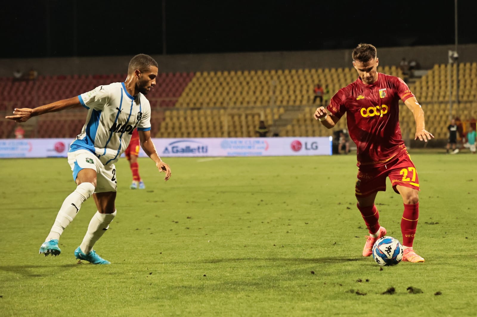nhan-dinh-soi-keo-sassuolo-vs-catanzaro-luc-23h30-ngay-15-8-2025