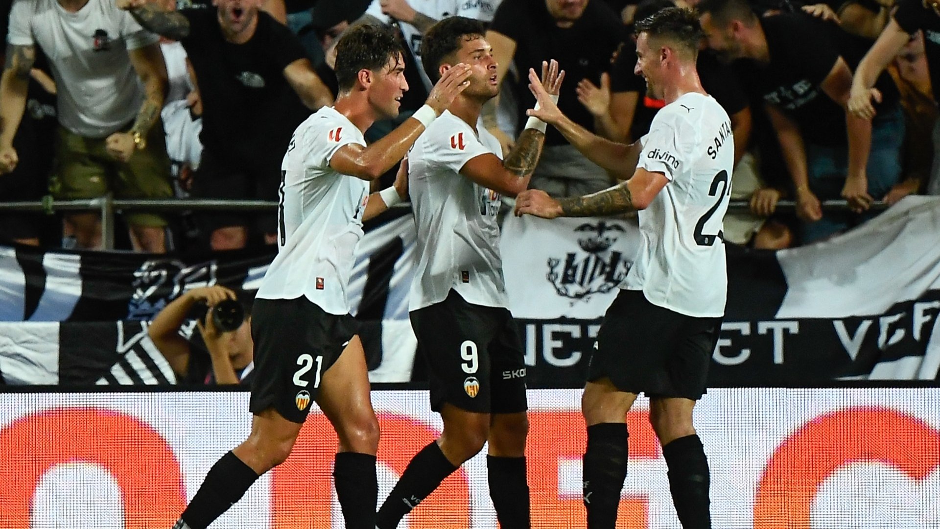 nhan-dinh-soi-keo-valencia-vs-oviedo-luc-02h00-ngay-30-9-2025-1