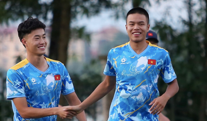 sao-viet-kieu-hanh-phuc-vi-co-quang-thoi-gian-dep-voi-u23-viet-nam
