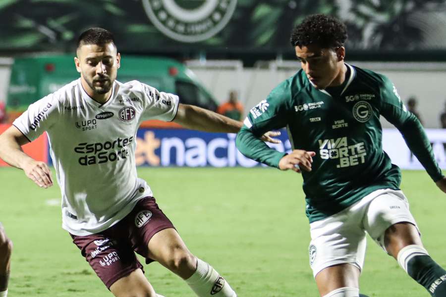 nhan-dinh-soi-keo-ferroviaria-vs-chapecoense-luc-5h00-ngay-10-10-2025