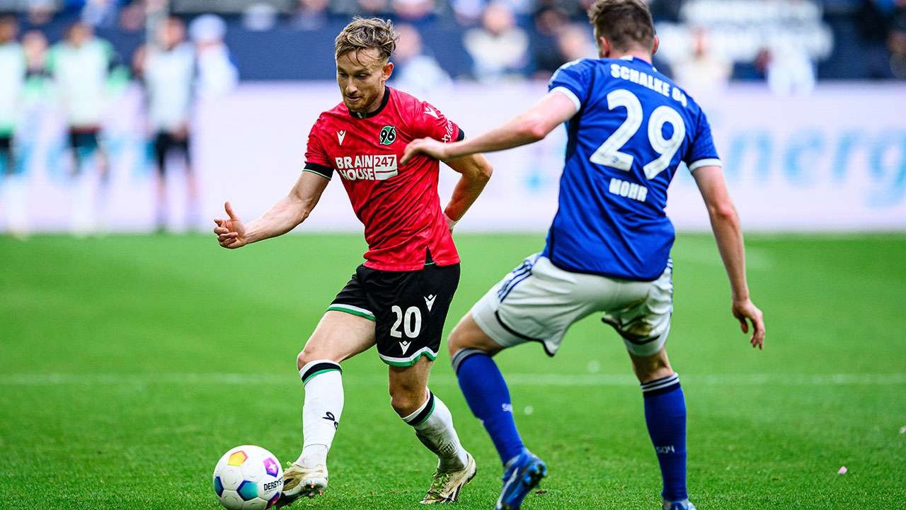nhan-dinh-soi-keo-hannover-vs-schalke-luc-23h30-ngay-17-10-2025-1