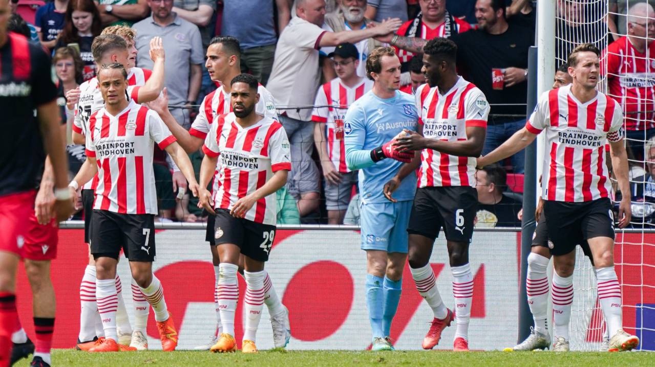 nhan-dinh-soi-keo-psv-vs-napoli-luc-02h00-ngay-22-10-2025-1
