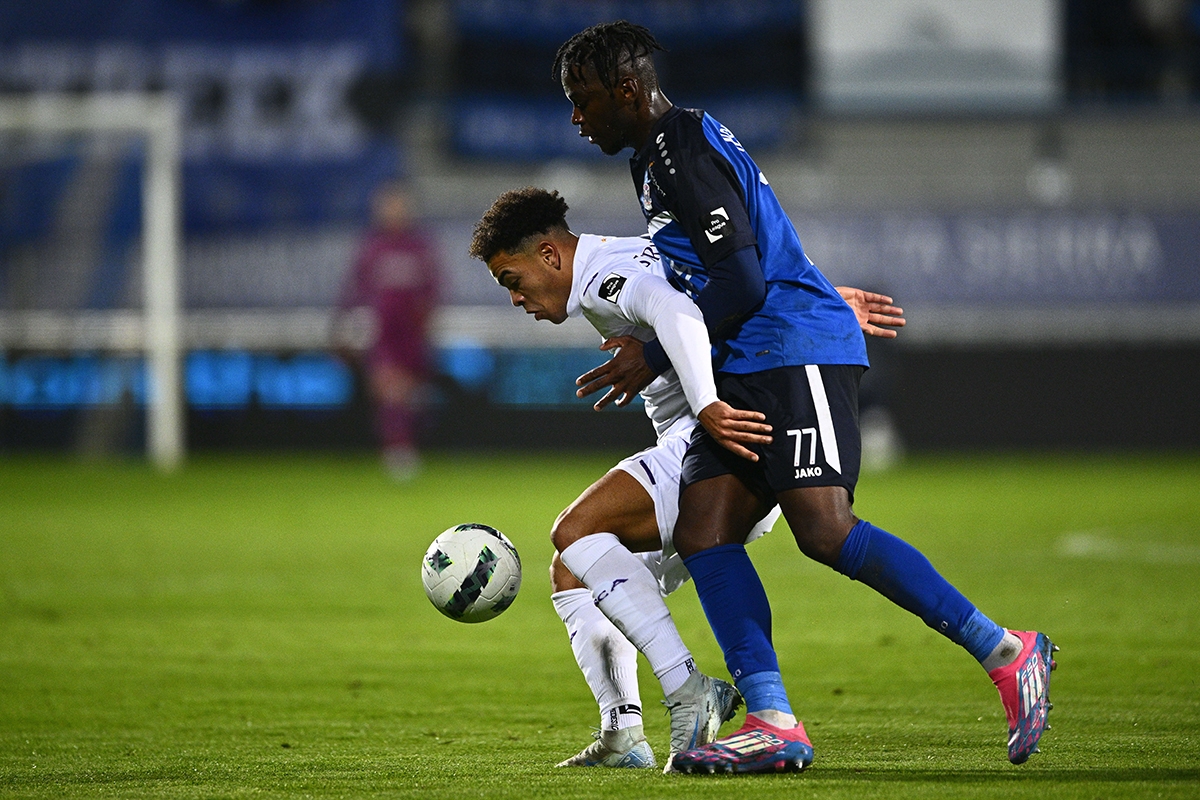 nhan-dinh-soi-keo-dender-vs-zulte-waregem-luc-2h45-ngay-8-11-2025