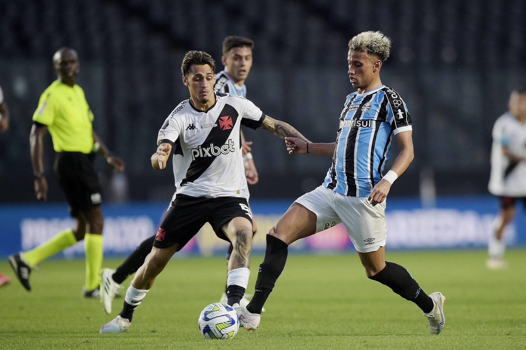 Nhận định soi kèo Gremio vs Vasco da Gama lúc 07h30 ngày 20/11/2025 nhan-dinh-soi-keo-gremio-vs-vasco-da-gama-luc-07h30-ngay-20-11-2025-1
