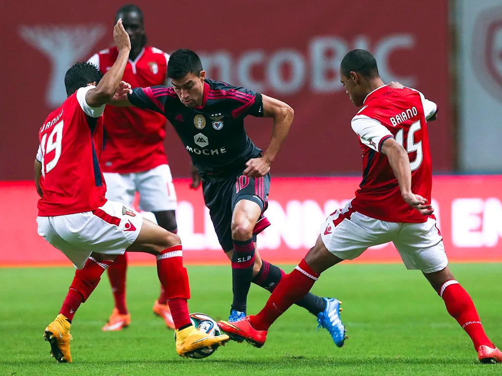 Nhận định soi kèo Braga vs Benfica lúc 01h00 ngày 29/12/2025 nhan-dinh-soi-keo-braga-vs-benfica-luc-01h00-ngay-29-12-2025-1