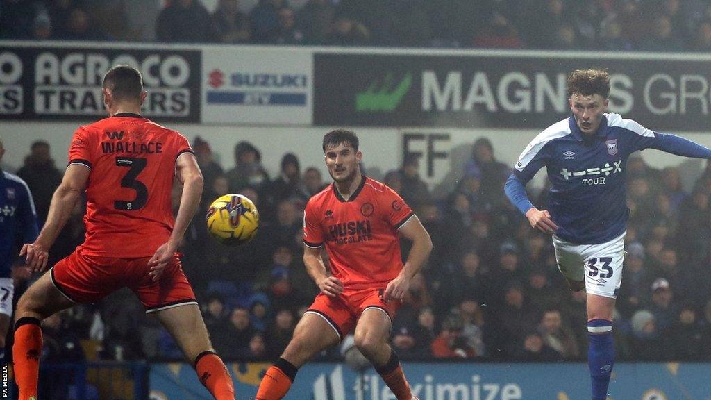 Nhận định soi kèo Millwall vs Ipswich lúc 20h00 ngày 26/12/2025 nhan-dinh-soi-keo-millwall-vs-ipswich-luc-20h00-ngay-26-12-2025-1