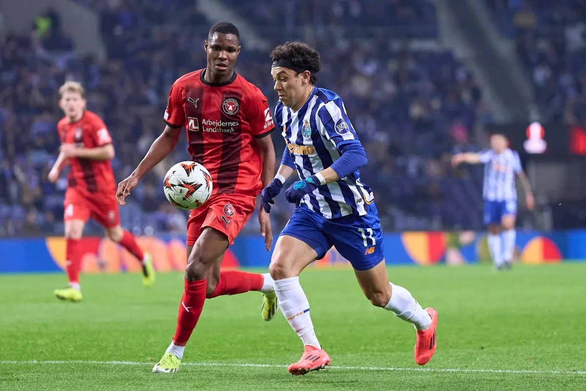 nhan-dinh-soi-keo-porto-vs-estrela-luc-03h45-ngay-16-12-2025-1