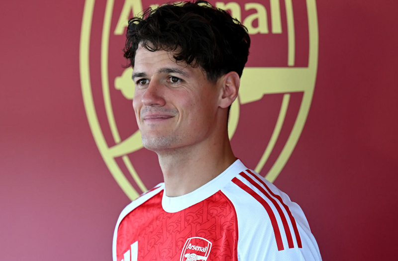 ajax-quay-xe-sang-norgaard-sau-khi-mu-dong-sap-cua