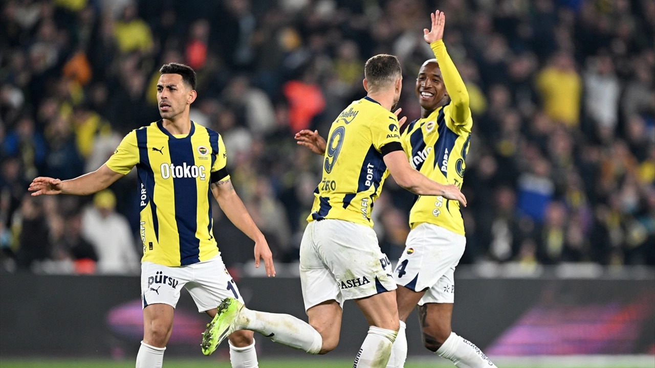 Nhận định soi kèo Fenerbahce vs Erzurumspor lúc 00h30 ngày 6/2/2026 nhan-dinh-soi-keo-fenerbahce-vs-erzurumspor-luc-00h30-ngay-6-2-2026-1